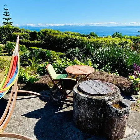 Quinta Perpetua, Casa Flores Santa Cruz da Graciosa