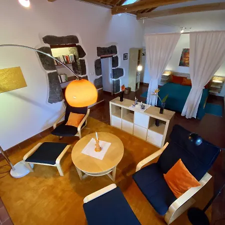 Quinta Perpetua, Casa Flores Feriehus