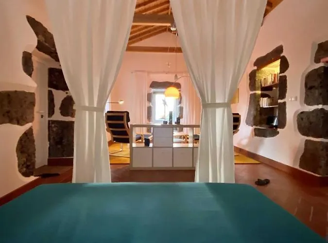 Quinta Perpetua, Casa Flores