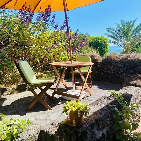 Quinta Perpetua, Casa Flores Santa Cruz da Graciosa